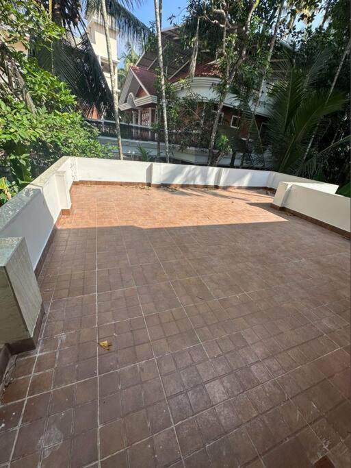 Home At Guruvayur 2 Ac Room,1 Single Bed,Kitchen Екстер'єр фото