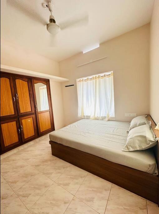 Home At Guruvayur 2 Ac Room,1 Single Bed,Kitchen Екстер'єр фото